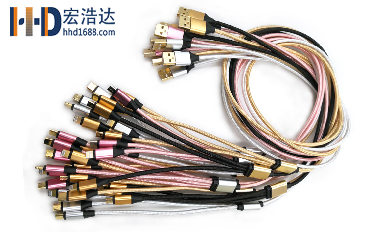 宏浩達蘋果數(shù)據(jù)線工廠一拖三安卓type-c三合一車載多頭手機充電線